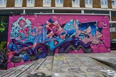 Coralle and Light Blue and Colorful Stylewriting by Sorez, SIDOK and smo__crew. This Graffiti is located in London, United Kingdom and was created in 2022. This Graffiti can be described as Stylewriting and Wall of Fame.