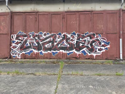 Black and Colorful Stylewriting by wade. This Graffiti is located in Leipzig, Germany and was created in 2021. This Graffiti can be described as Stylewriting and Abandoned.
