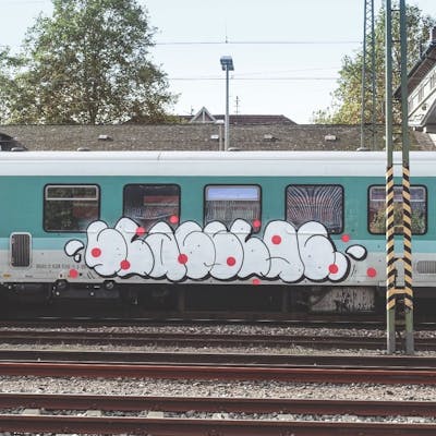 White Trains by Slac. This Graffiti is located in Hamburg, Germany and was created in 2021. This Graffiti can be described as Trains, Freights, Stylewriting and Throw Up.