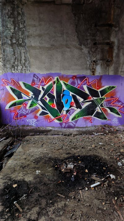 Colorful Stylewriting by KNOR. This Graffiti is located in Baia Mare, Romania and was created in 2023. This Graffiti can be described as Stylewriting and Abandoned.