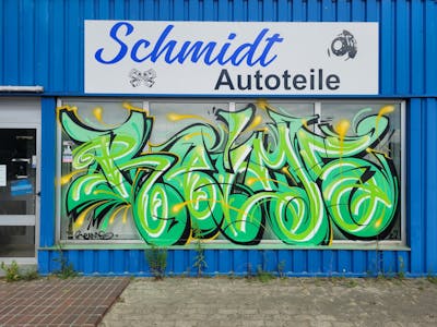 Light Green and Yellow and Black Street Bombing by Reims, ebs and sad. This Graffiti is located in Germany and was created in 2022. This Graffiti can be described as Street Bombing and Stylewriting.
