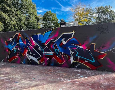 Colorful Stylewriting by omseg. This Graffiti is located in Berlin, Germany and was created in 2023.