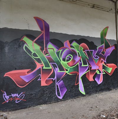 Colorful Stylewriting by Heny and Alfa crew. This Graffiti is located in Thessaloniki, Greece and was created in 2022. This Graffiti can be described as Stylewriting and Abandoned.