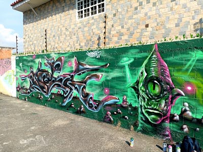 Green and Colorful Stylewriting by Jdhoner. This Graffiti is located in Maracay, Venezuela and was created in 2023. This Graffiti can be described as Stylewriting and Characters.
