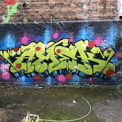 Light Green and Colorful Stylewriting by AMEK. This Graffiti is located in Glasgow, United Kingdom and was created in 2022. This Graffiti can be described as Stylewriting and Abandoned.