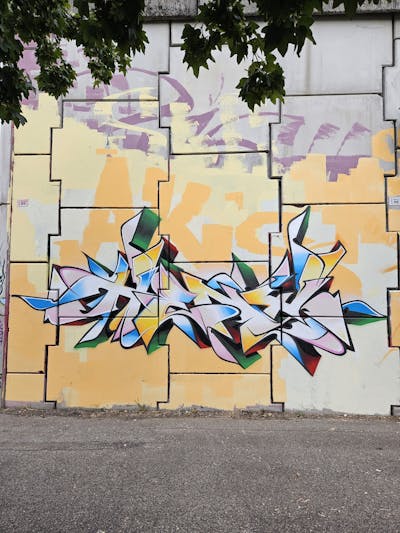 Colorful Stylewriting by Heny. This Graffiti is located in Prato, Italy and was created in 2023. This Graffiti can be described as Stylewriting and Wall of Fame.
