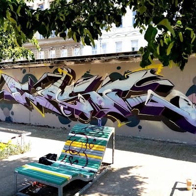 Colorful Stylewriting by case. This Graffiti is located in Vienna, Austria and was created in 2020. This Graffiti can be described as Stylewriting.