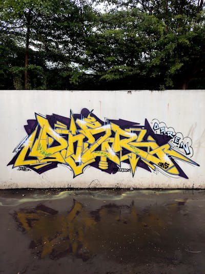 Yellow Stylewriting by Danzerten. This Graffiti is located in Pekalongan, Indonesia and was created in 2024.