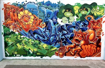 Colorful Stylewriting by Chips, 2nez and mono. This Graffiti is located in Valencia, Spain and was created in 2023. This Graffiti can be described as Stylewriting, Characters, Streetart and Murals.