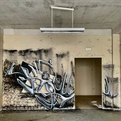 Black and White Stylewriting by Ketru. This Graffiti is located in France and was created in 2024. This Graffiti can be described as Stylewriting and Abandoned.