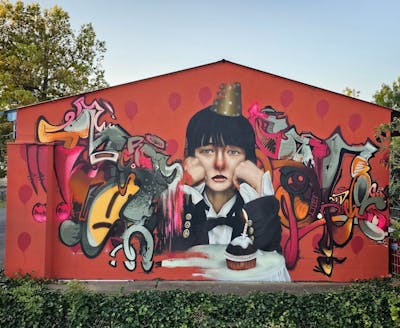Grey and Colorful Stylewriting by Mister Oreo and Pout. This Graffiti is located in Saalfeld, Germany and was created in 2023. This Graffiti can be described as Stylewriting, Characters and Streetart.