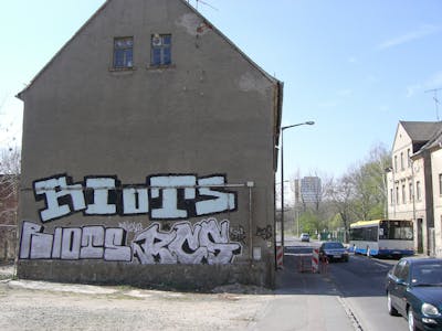 Chrome and Black Stylewriting by Riots and RCS. This Graffiti is located in Leipzig, Germany and was created in 2007. This Graffiti can be described as Stylewriting, Street Bombing and Roll Up.