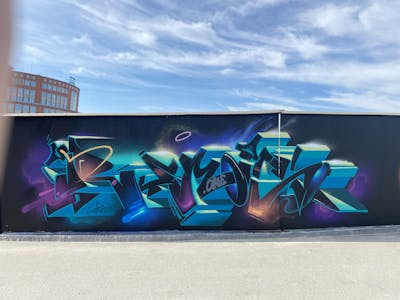 Colorful Stylewriting by Rymd and Rymds. This Graffiti is located in Stockholm, Sweden and was created in 2021. This Graffiti can be described as Stylewriting and Wall of Fame.