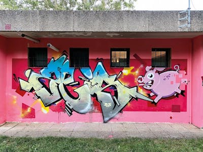 Colorful and Coralle Stylewriting by Zeisa and rtzcrew. This Graffiti is located in Perugia, Italy and was created in 2022. This Graffiti can be described as Stylewriting and Characters.