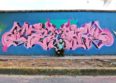 Coralle Stylewriting by Ckronologicko. This Graffiti is located in Guadalajara, Mexico and was created in 2022. This Graffiti can be described as Stylewriting and Wall of Fame.