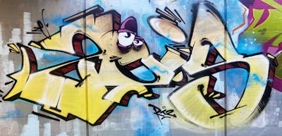 Yellow and Beige Stylewriting by rtzcrew and Zeisa. This Graffiti is located in Perugia, Italy and was created in 2022. This Graffiti can be described as Stylewriting and Characters.