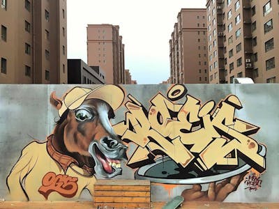Beige Stylewriting by Max and Roeis. This Graffiti is located in China and was created in 2019. This Graffiti can be described as Stylewriting and Characters.