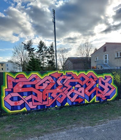 Coralle and Blue Stylewriting by Shew, the Buddys and Büro21. This Graffiti is located in Strausberg, Germany and was created in 2024.