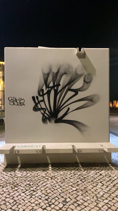 Black Handstyles by Seak. This Graffiti is located in Portugal and was created in 2023. This Graffiti can be described as Handstyles and Street Bombing.