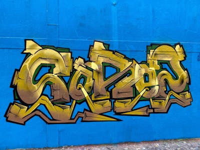 Beige and Brown and Light Blue Stylewriting by Sorez and smo__crew. This Graffiti is located in London, United Kingdom and was created in 2023.