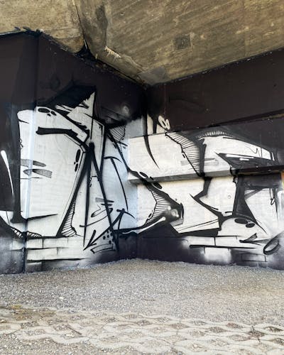 Black and Chrome Stylewriting by SKOPE. This Graffiti is located in Biel/Bienne, Switzerland and was created in 2023.