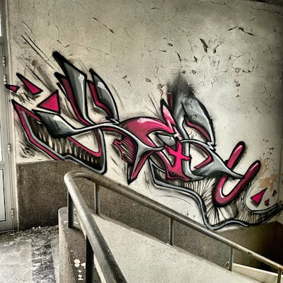 Grey and Coralle Stylewriting by Ketru. This Graffiti is located in France and was created in 2023. This Graffiti can be described as Stylewriting and Abandoned.
