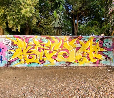 Yellow and Colorful Stylewriting by Sesa and Ontheye. This Graffiti is located in Sevilla, Spain and was created in 2022.