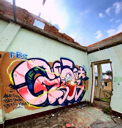 Coralle and Colorful Stylewriting by Gioi*, FBS and N2G Crew. This Graffiti is located in Saigon, Viet Nam and was created in 2023. This Graffiti can be described as Stylewriting and Abandoned.