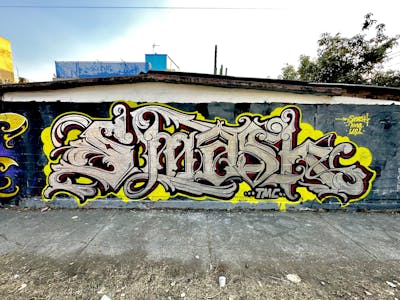Chrome and Yellow and Grey Stylewriting by Smash calavera. This Graffiti is located in Mexico and was created in 2023.