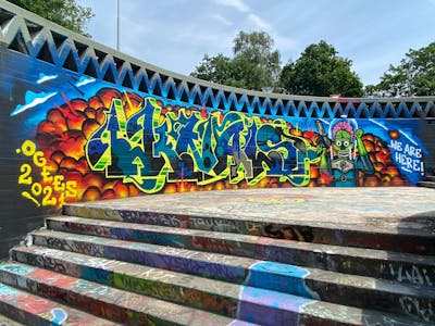 Colorful Stylewriting by Knals and Ogeescrew. This Graffiti is located in Den Bosch, Netherlands and was created in 2021. This Graffiti can be described as Stylewriting and Wall of Fame.