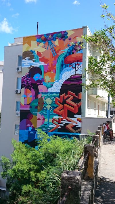Colorful Murals by unknown. This Graffiti is located in Rio de Janeiro, Brazil and was created in 2016. This Graffiti can be described as Murals and Streetart.