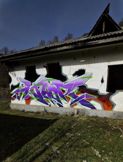 Violet and Colorful Stylewriting by KNOR. This Graffiti is located in Baia Mare, Romania and was created in 2024.