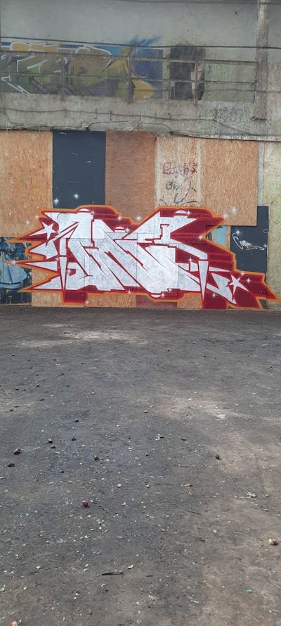 Chrome and Red Stylewriting by Ozler and CME CREW. This Graffiti is located in Oschatz, Germany and was created in 2022. This Graffiti can be described as Stylewriting and Abandoned.