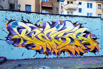 Yellow and Violet Stylewriting by Reka524, Köds and 5zwo4. This Graffiti is located in Germany and was created in 2022. This Graffiti can be described as Stylewriting and Wall of Fame.