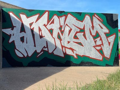 Chrome and Colorful Stylewriting by Hanem. This Graffiti is located in Valencia, Spain and was created in 2022. This Graffiti can be described as Stylewriting and Abandoned.