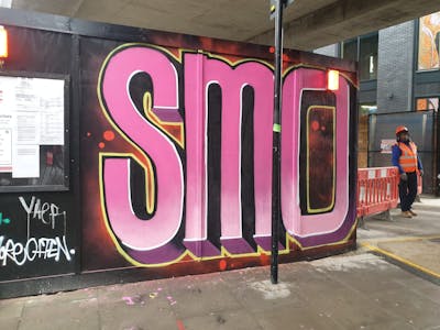 Coralle Stylewriting by Sky High and smo__crew. This Graffiti is located in London, United Kingdom and was created in 2021. This Graffiti can be described as Stylewriting and Street Bombing.