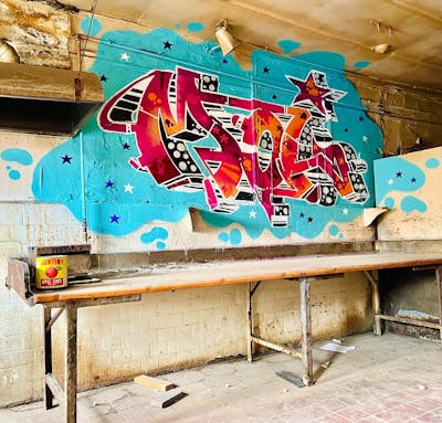 Colorful Stylewriting by MOI. This Graffiti is located in New York, United States and was created in 2022. This Graffiti can be described as Stylewriting and Abandoned.