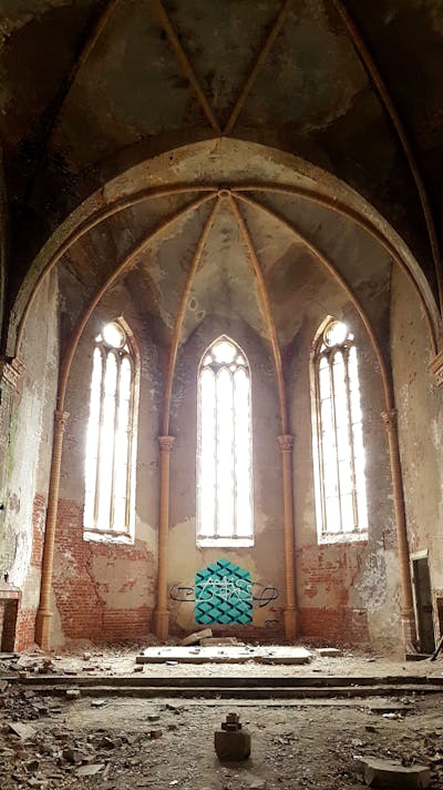 Cyan Abandoned by urine and OST. This Graffiti is located in Germany and was created in 2020. This Graffiti can be described as Abandoned, Handstyles, 3D, Stylewriting and Streetart.