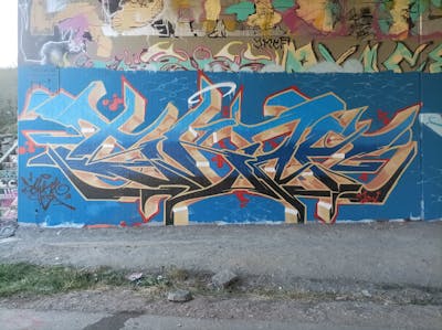 Light Blue and Beige Stylewriting by Skaf. This Graffiti is located in Leipzig, Germany and was created in 2022. This Graffiti can be described as Stylewriting and Wall of Fame.