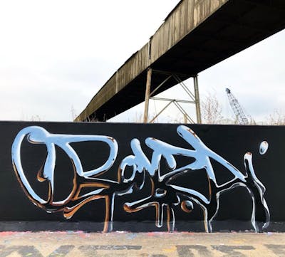 Chrome and Colorful Stylewriting by Bonzai. This Graffiti is located in United Kingdom and was created in 2021. This Graffiti can be described as Stylewriting, Wall of Fame and Handstyles.
