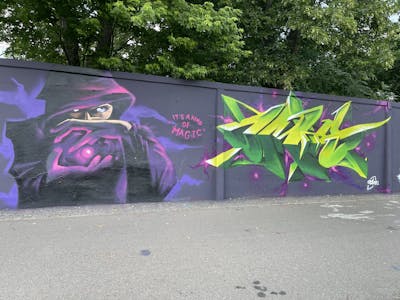 Light Green and Violet Stylewriting by Czosen1. This Graffiti is located in Warsaw, Poland and was created in 2023. This Graffiti can be described as Stylewriting, Characters and 3D.