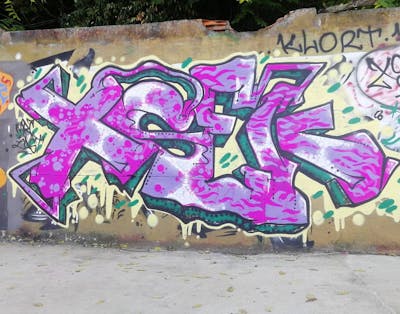 Violet Stylewriting by Xsek. This Graffiti is located in LISBON, Portugal and was created in 2021.