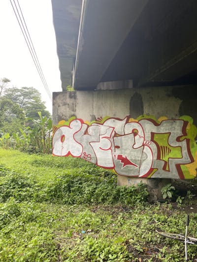 Red and White and Chrome Stylewriting by ks, pws and dyeget. This Graffiti is located in Jakarta, Indonesia and was created in 2022. This Graffiti can be described as Stylewriting and Abandoned.