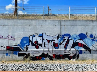 Chrome and Black Stylewriting by Soten. This Graffiti was created in 2021 but its location is unknown. This Graffiti can be described as Stylewriting, Street Bombing and Line Bombing.