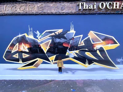 Colorful Stylewriting by Only E1. This Graffiti is located in London, United Kingdom and was created in 2022. This Graffiti can be described as Stylewriting, 3D, Characters and Wall of Fame.