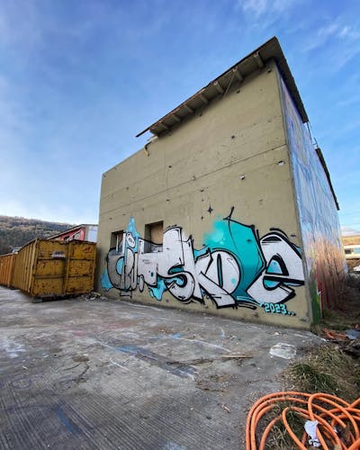 Chrome and Cyan Stylewriting by SKOPE and cabut. This Graffiti is located in Biel/Bienne, Switzerland and was created in 2023. This Graffiti can be described as Stylewriting and Abandoned.