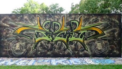 Green and Light Green Stylewriting by Fuzio. This Graffiti is located in Szolnok, Hungary and was created in 2021. This Graffiti can be described as Stylewriting and Wall of Fame.