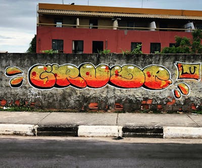 Red and Yellow Stylewriting by Grude. This Graffiti is located in salvador, Brazil and was created in 2021. This Graffiti can be described as Stylewriting and Street Bombing.