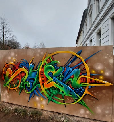 Colorful Stylewriting by Shew, the Buddys and Büro21. This Graffiti is located in Strausberg, Germany and was created in 2023. This Graffiti can be described as Stylewriting and Wall of Fame.