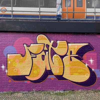 Orange and Violet Stylewriting by Fate.01. This Graffiti is located in London, United Kingdom and was created in 2022.